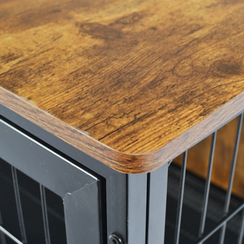 Tekerlekler ile ahşap mobilya tarzı köpek kafesi Tekerlekler ile ahşap mobilya tarzı köpek kafesi