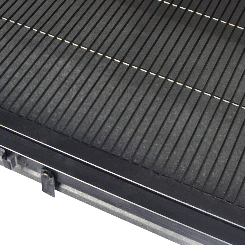 Tekerlekler ile ahşap mobilya tarzı köpek kafesi Tekerlekler ile ahşap mobilya tarzı köpek kafesi